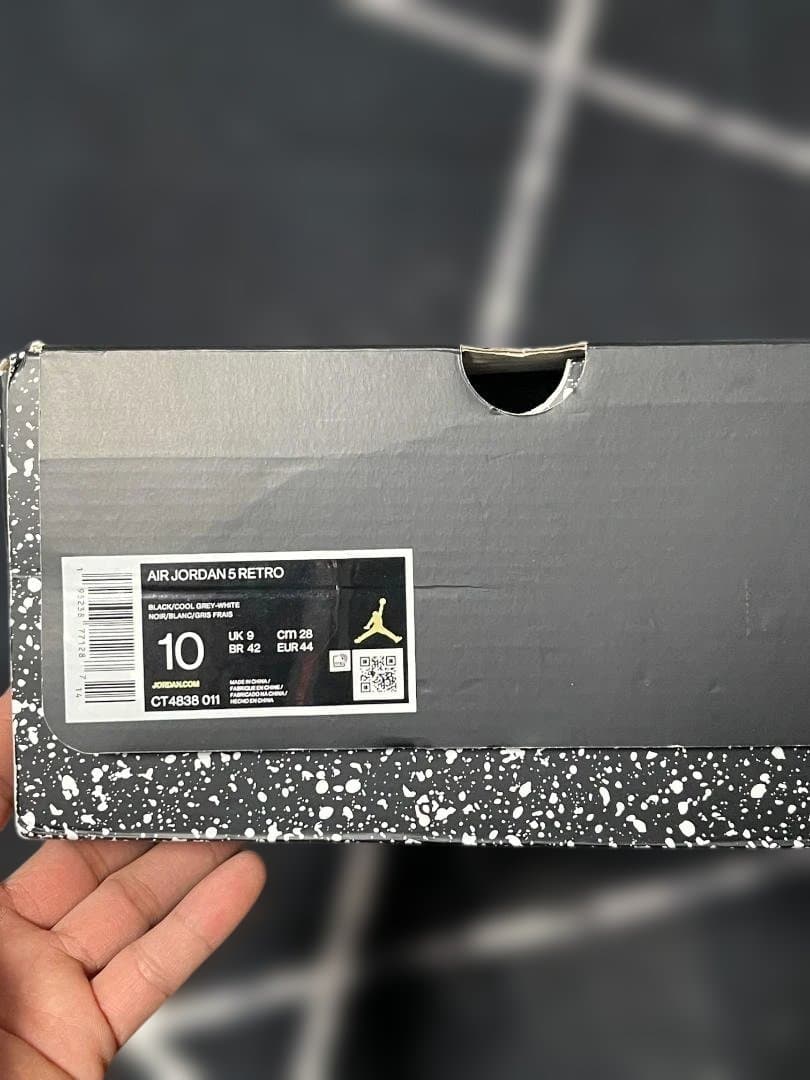 エアジョーダン 5 ブラック/グレー