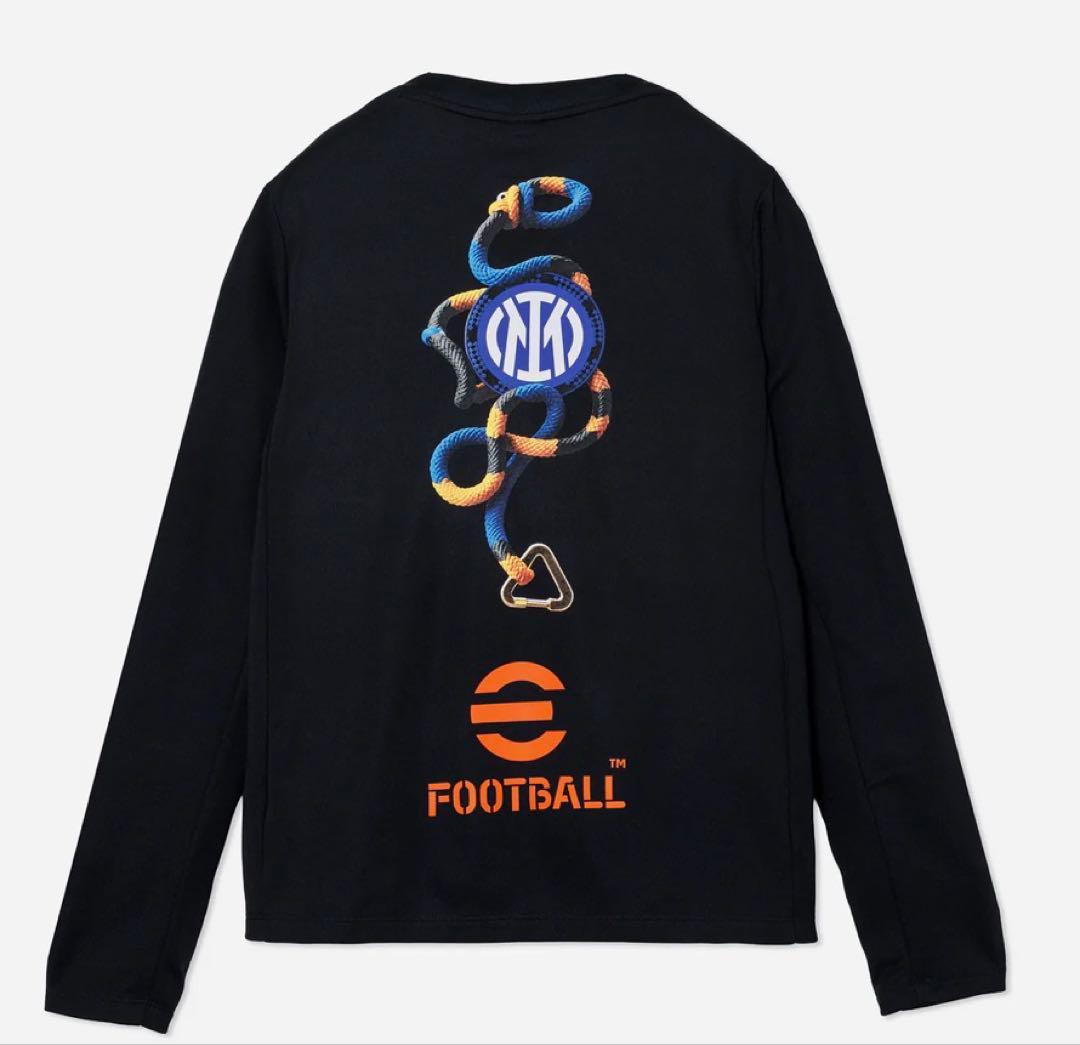 インテル 長袖シャツ ブラック　2026 ブラック長袖シャツ　NIKE ACG