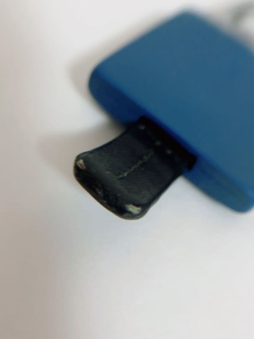 ロエベ　LOEWE キーホルダー　キーリング　ブルー　ラバー　男女兼用