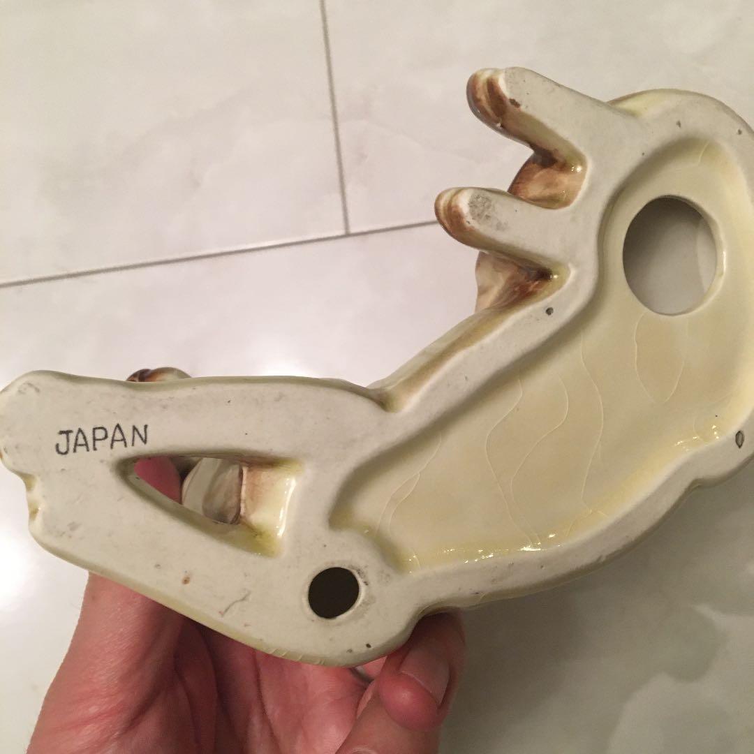 1980年代ビンテージ　手描きによる美しい瞳の猫ちゃんの陶器オブジェ