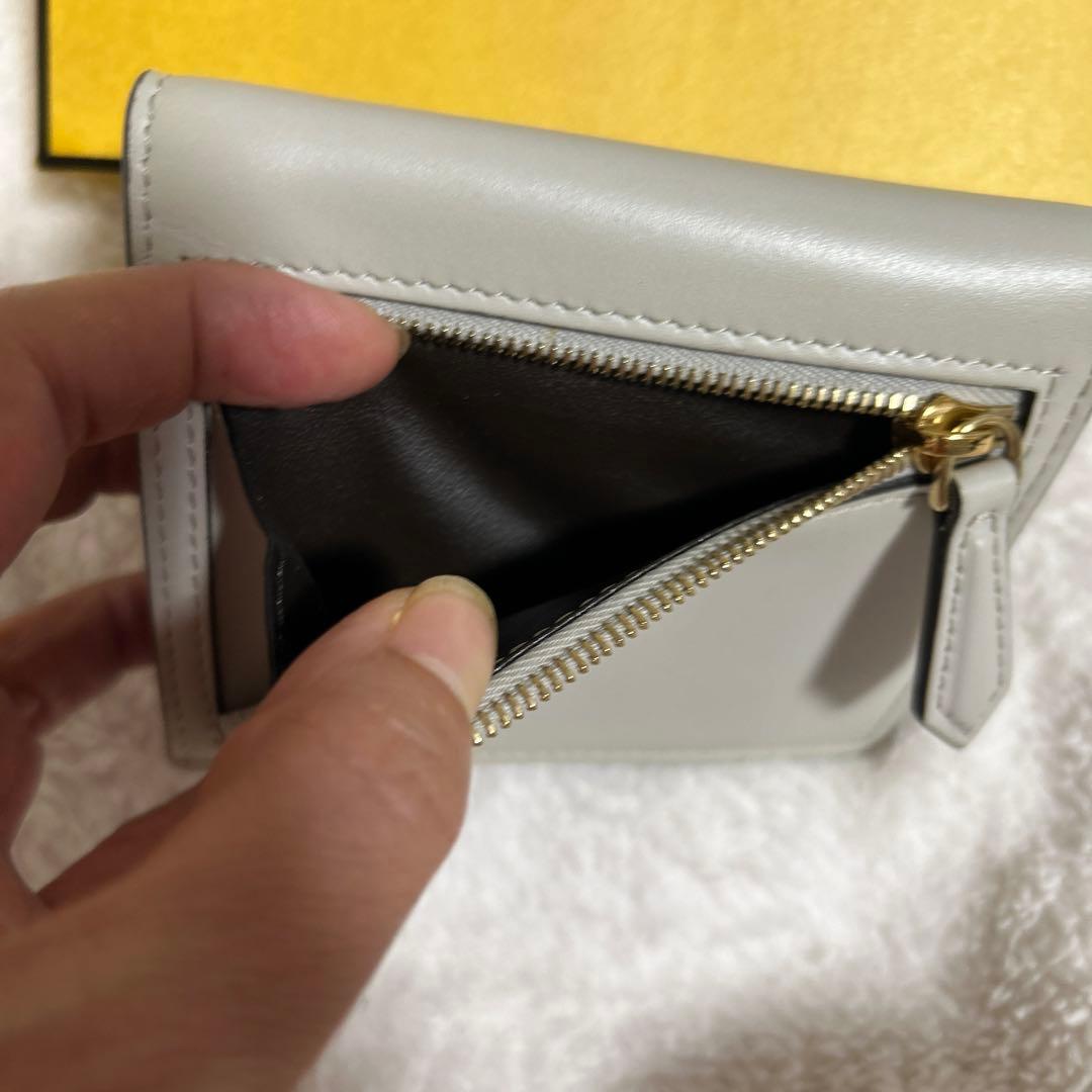 FENDI 二つ折り財布 グレー