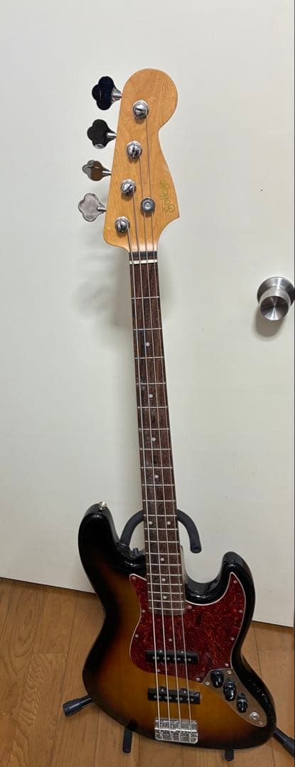 エレキベース サンバースト