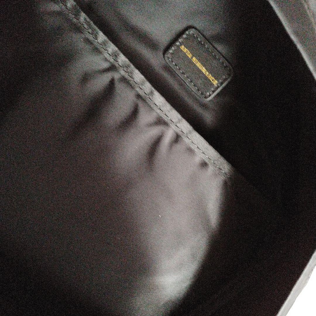 Anya Hindmarch アイズ リュック