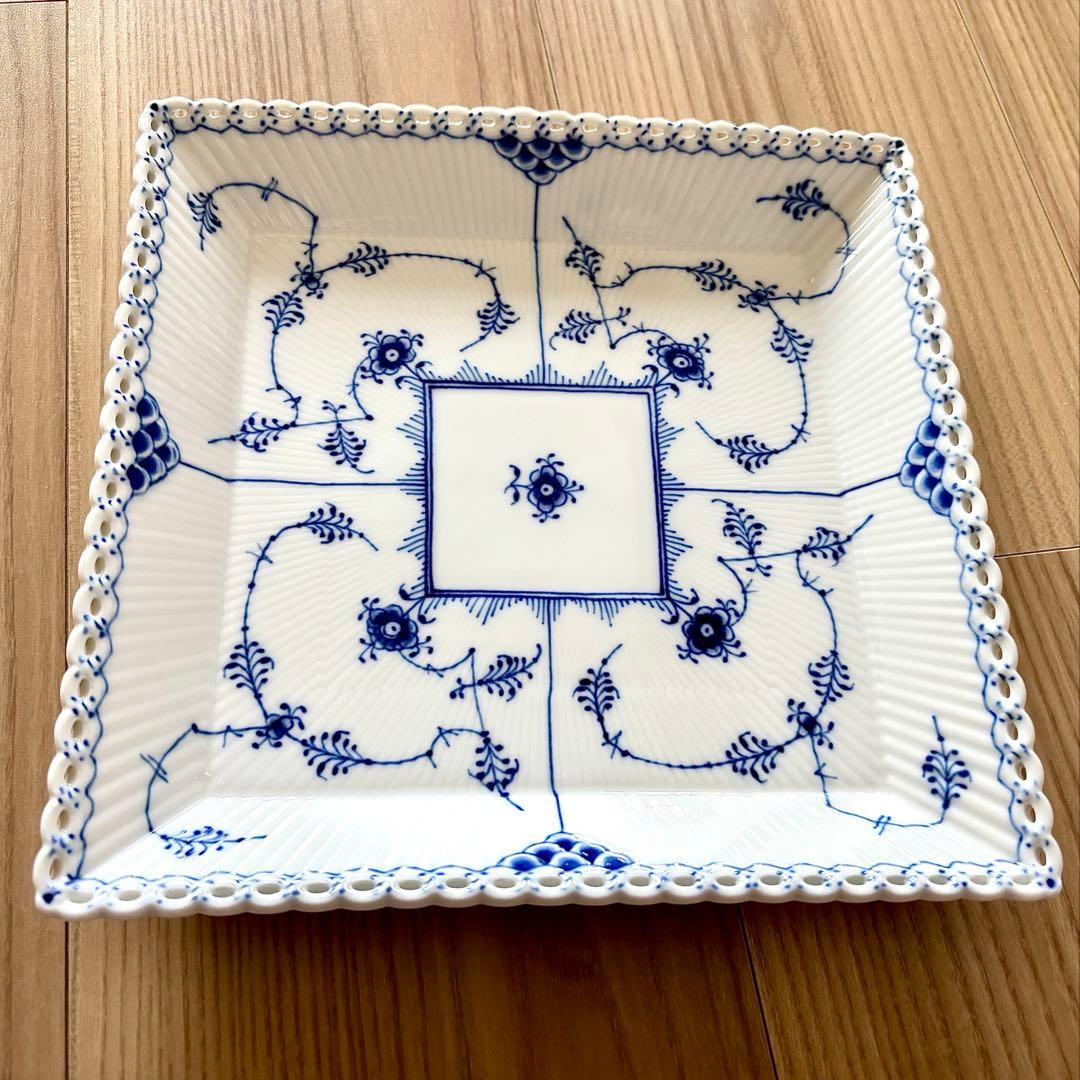 ロイヤルコペンハーゲン　ブルーフルーテッド フルレース プレート21cm