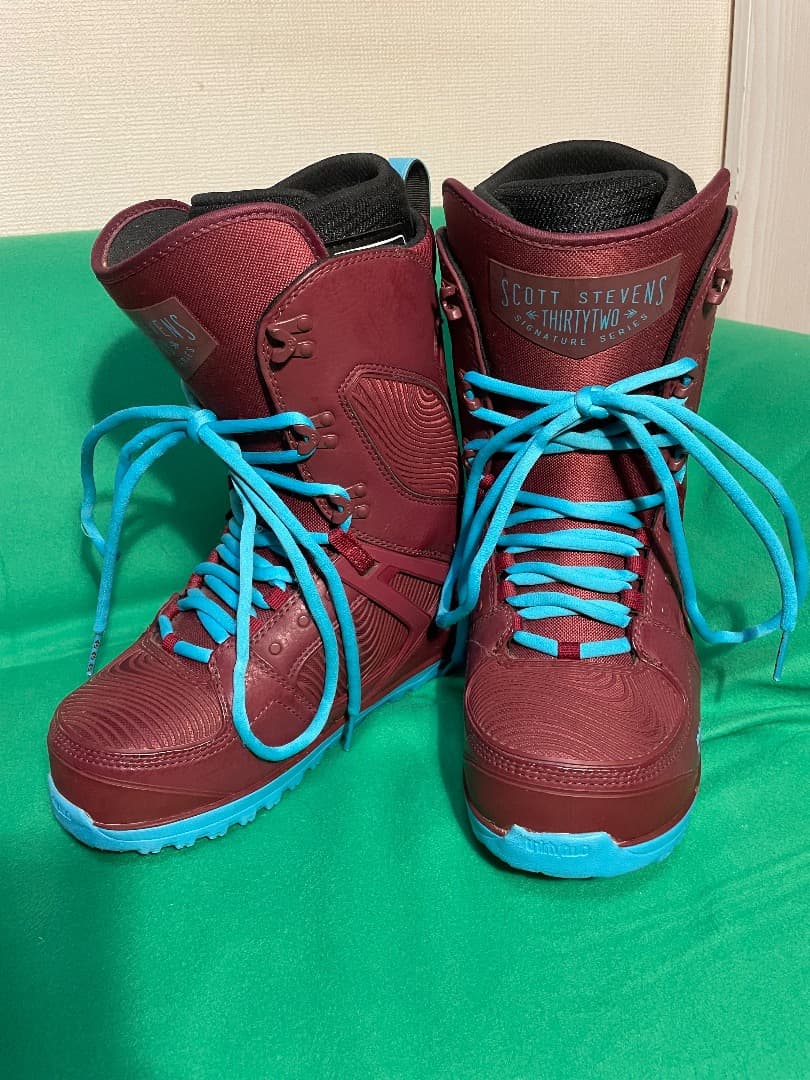 【新品未使用】ThirtyTwo スノーボードブーツ 27cm