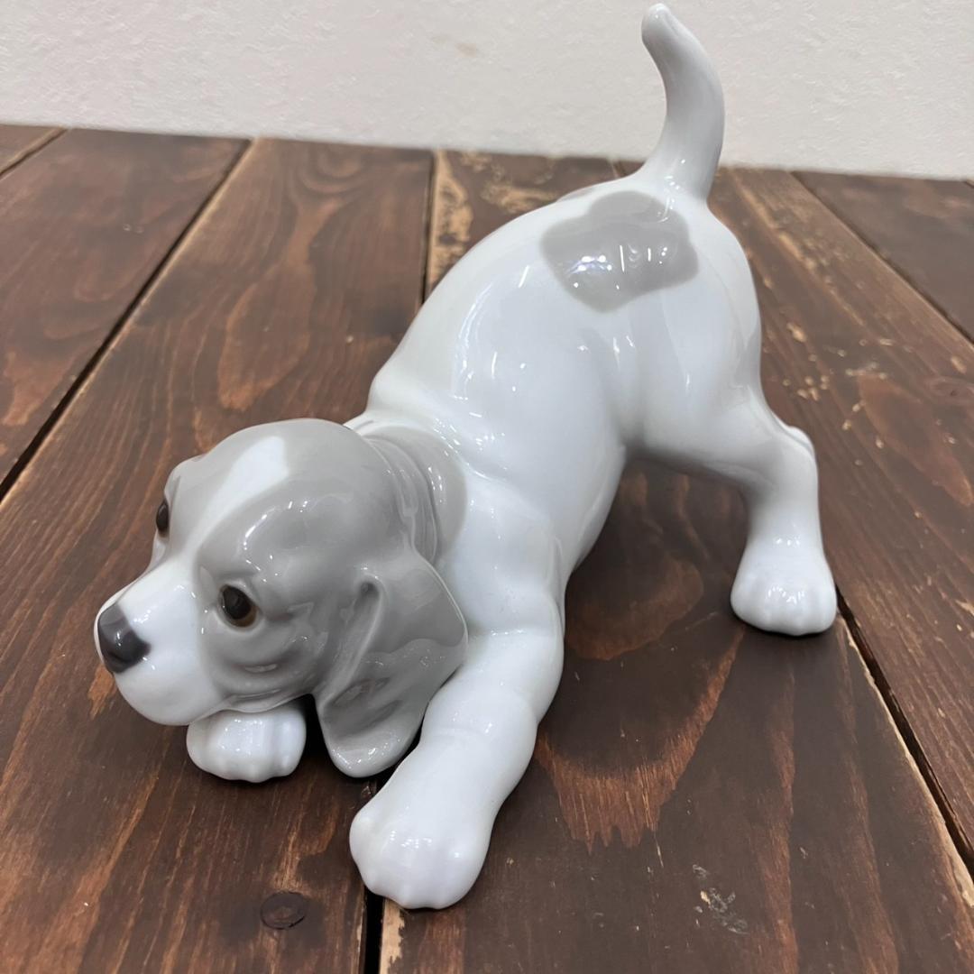 リヤドロ　LLADRO　むじゃきなビーグル　おしりを立てて　陶器　置物