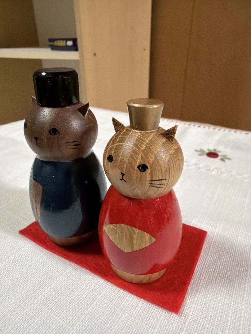 ほろほろ人形「動物おひなさま」ネコ