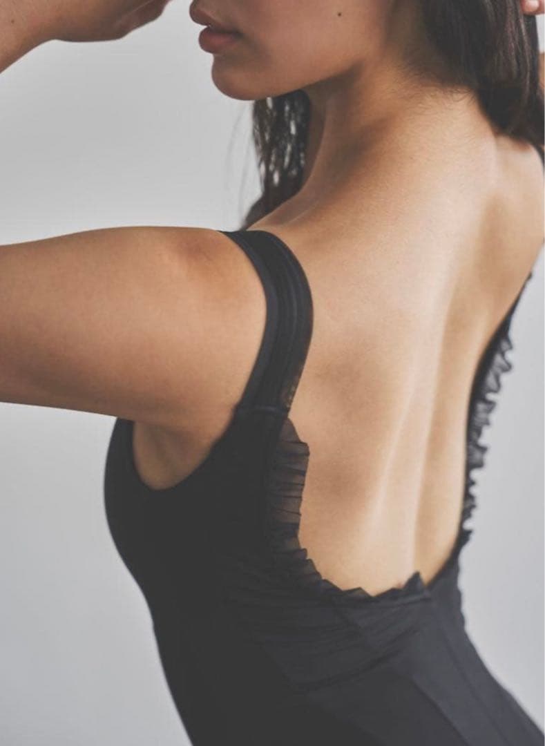 新品 【stina retune 】大人レオタード