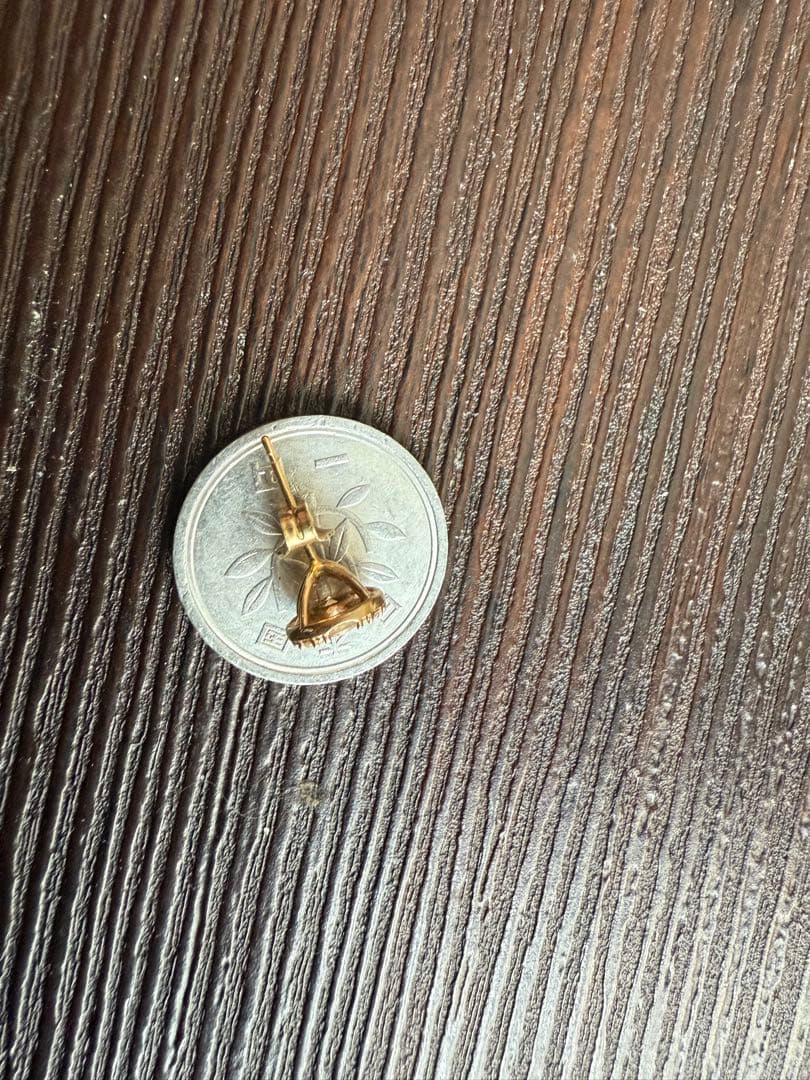 （アヴァランチ） 10k ダイアモンド ピアス 片耳