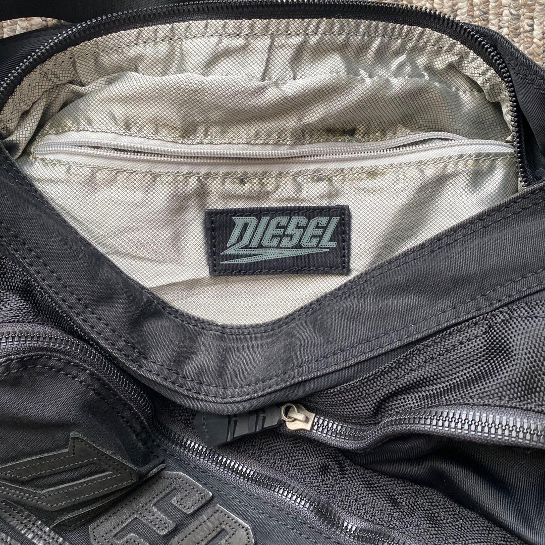 【じーじ】DISEL メッセンジャーバッグ　古着　Y2K