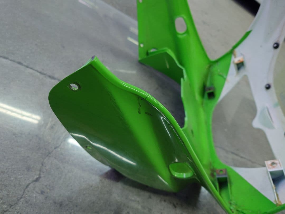 グリン様　ZXR250　フロントカウル　スクリーン付き　ブーメラン