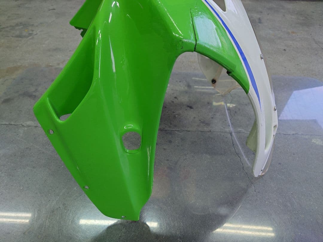 グリン様　ZXR250　フロントカウル　スクリーン付き　ブーメラン