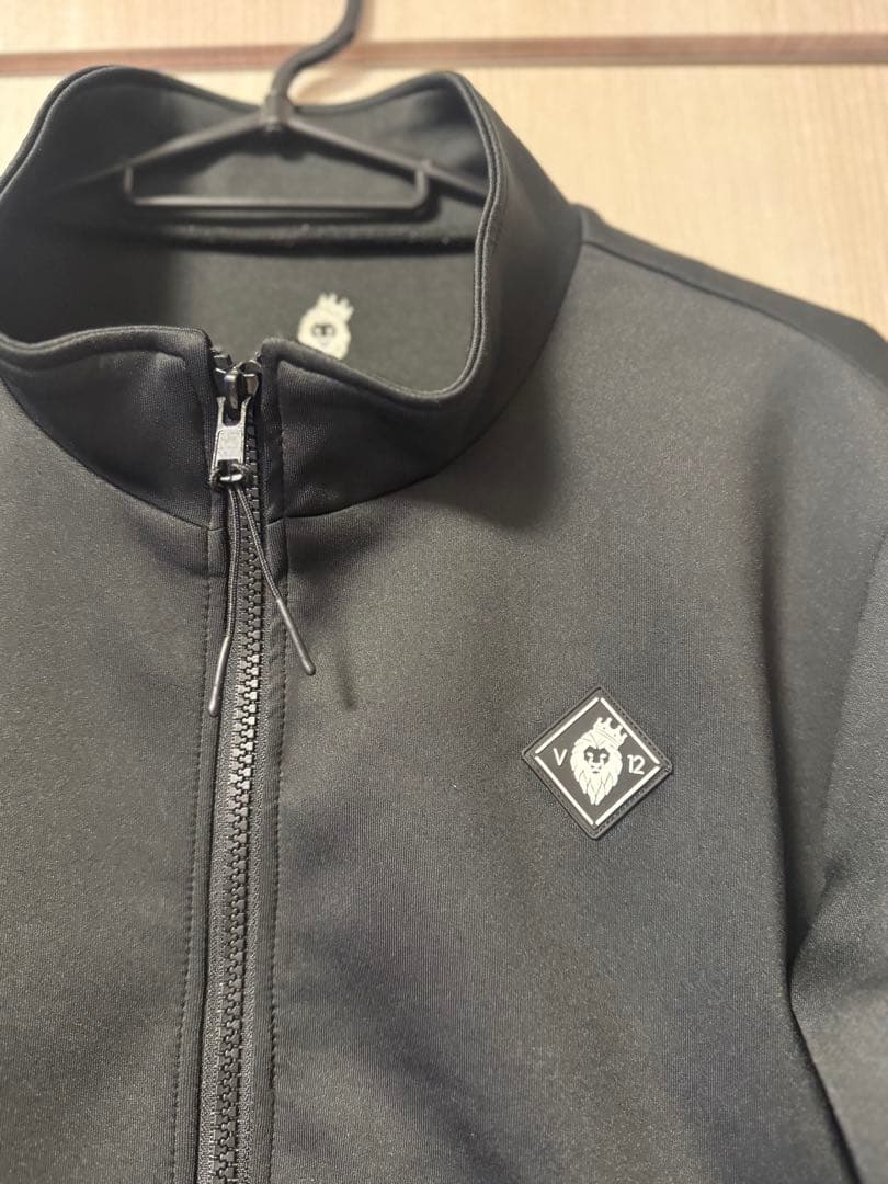 V12 レディースフーディー