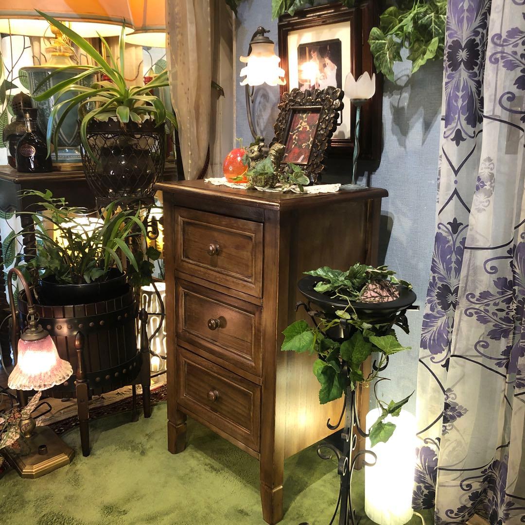 シャビーシック　フレンチ　カントリー　軽量コンパクト　アクセントチェスト