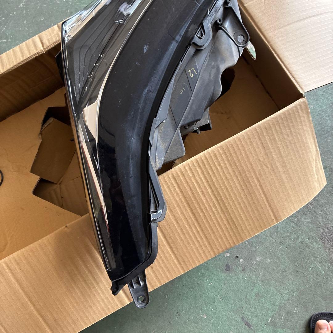 レクサス　RX450ｈ　左ヘッドランプユニット　LED