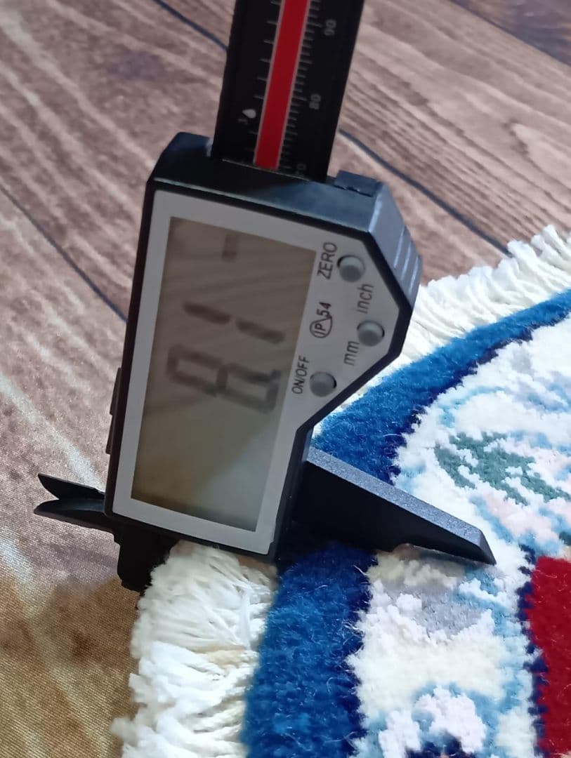 ペルシャ絨毯　ナイン　座布団　手織り　イラン　丸(2)