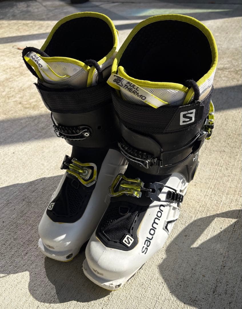 Salomon MTN explore ブーツ