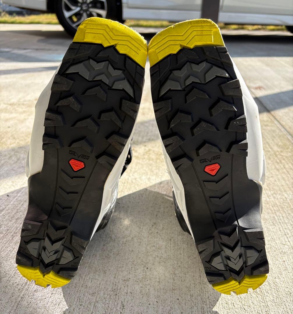 Salomon MTN explore ブーツ