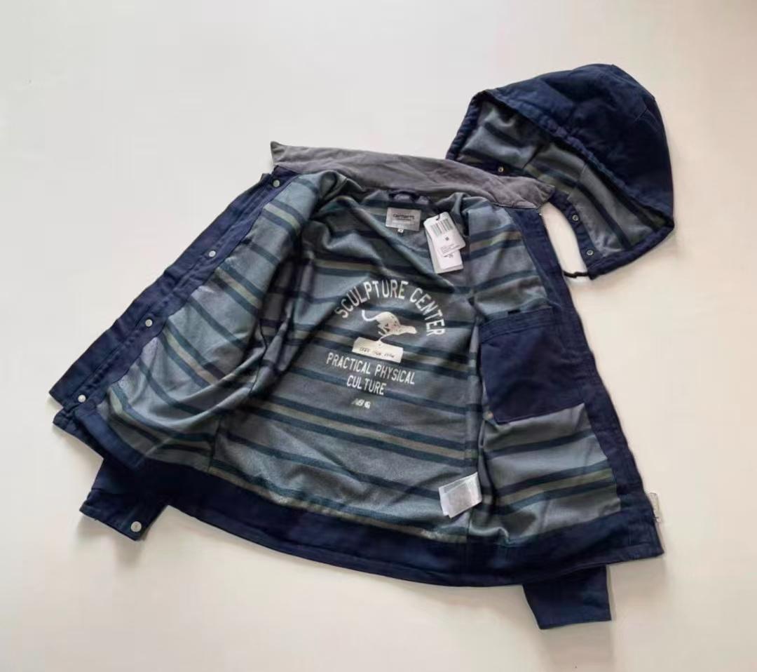 New Balance x Carhartt WIPフード付きネイビージャケット