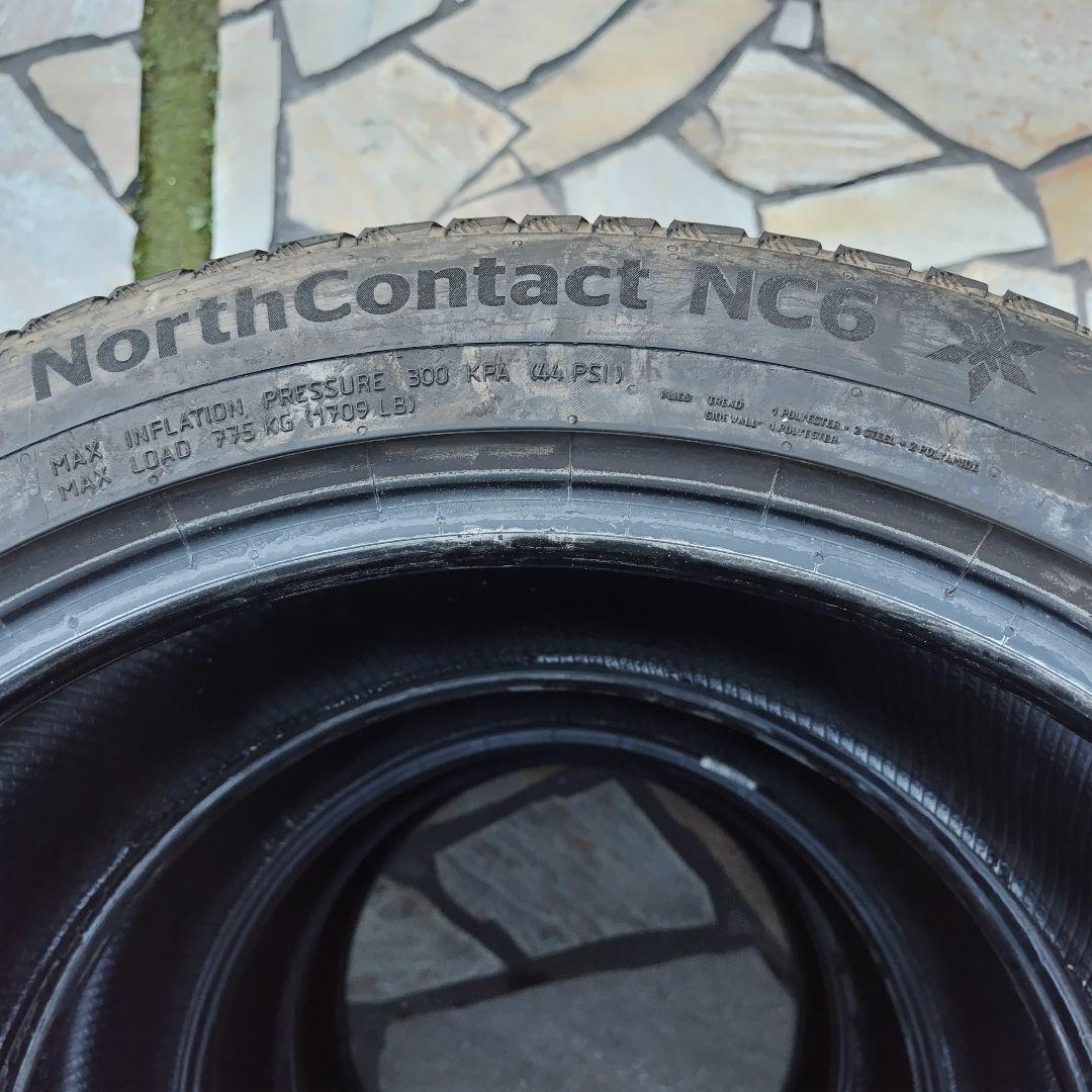 7*3様 235/50R19コンチネンタル！４本セット！スタッドレスタイヤ！バリ