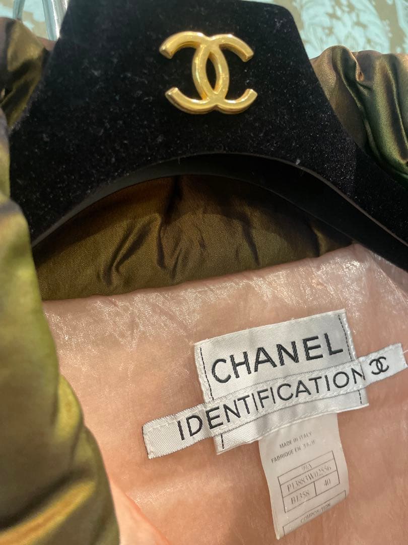 CHANEL ダウンジャケット40 silk 100% オーバーサイズ