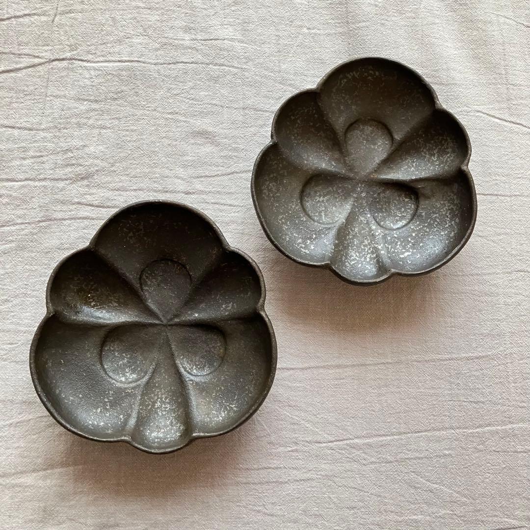 【新品未使用】安福由美子　脚付　フリル皿　2点セット