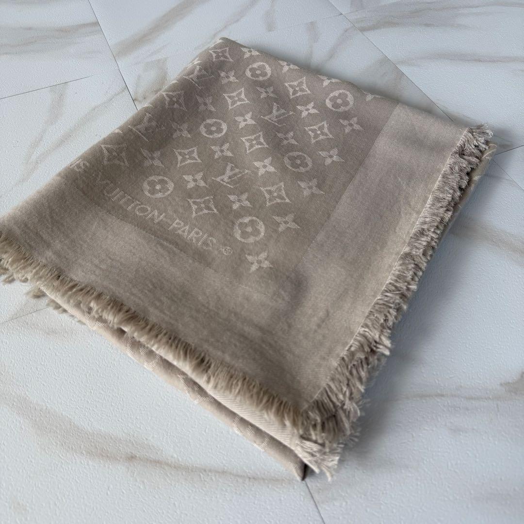 ルイ・ヴィトンモノグラム 大判ストール ベージュ　グレージュ140×140
