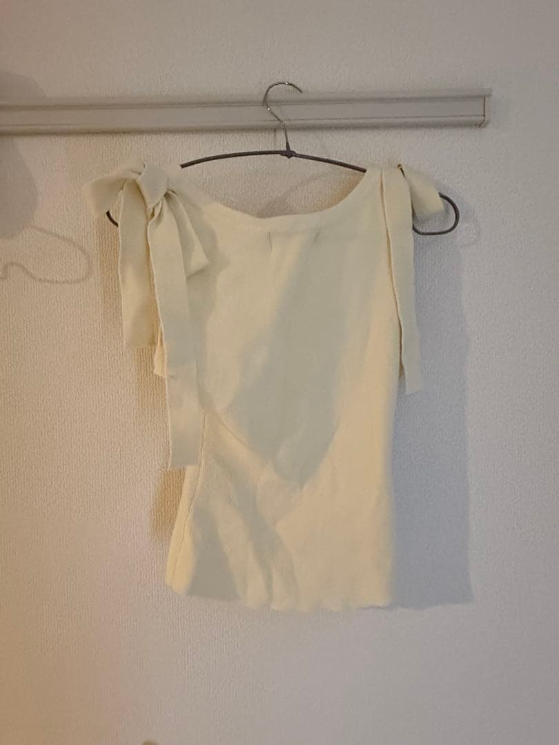 トップス Avrill ribbon tops Ivory
