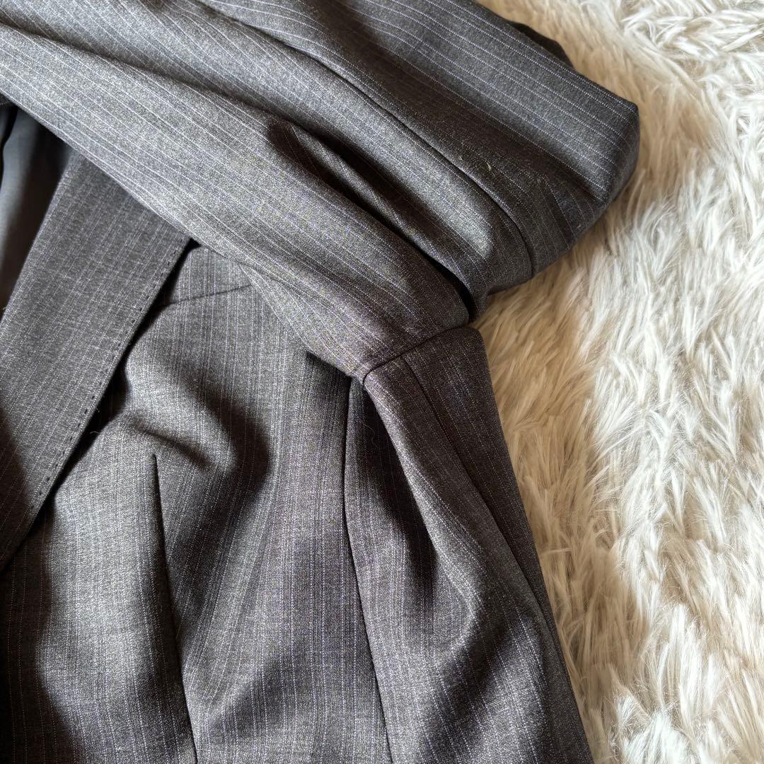 23区 44 XL オンワード樫山 ゆったり パンツスーツ グレー ストライプ