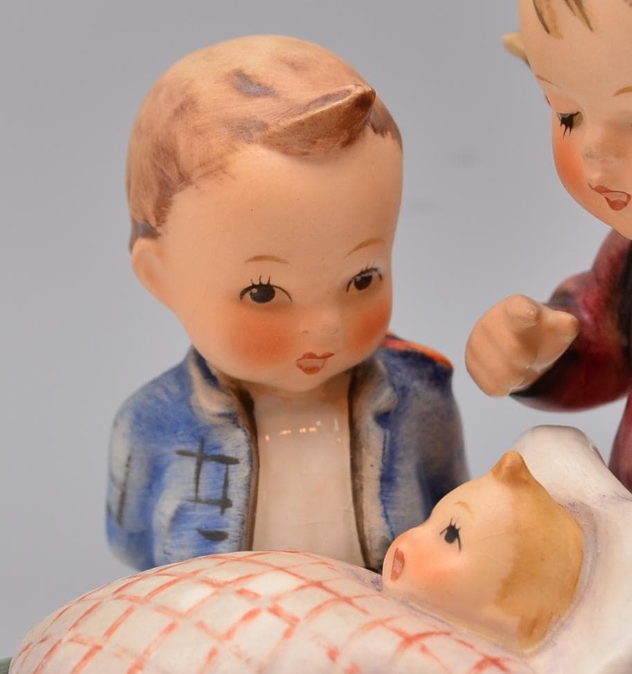 出産／本の虫／風呂敷　３点おまとめ　フンメル人形　ドイツゲーベル　ご成約済み