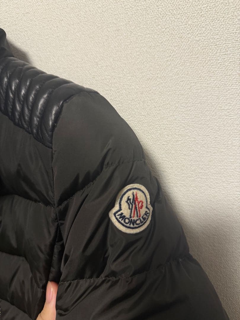 Moncler レディース　ブラック　ダウンジャケット 00 Oiron