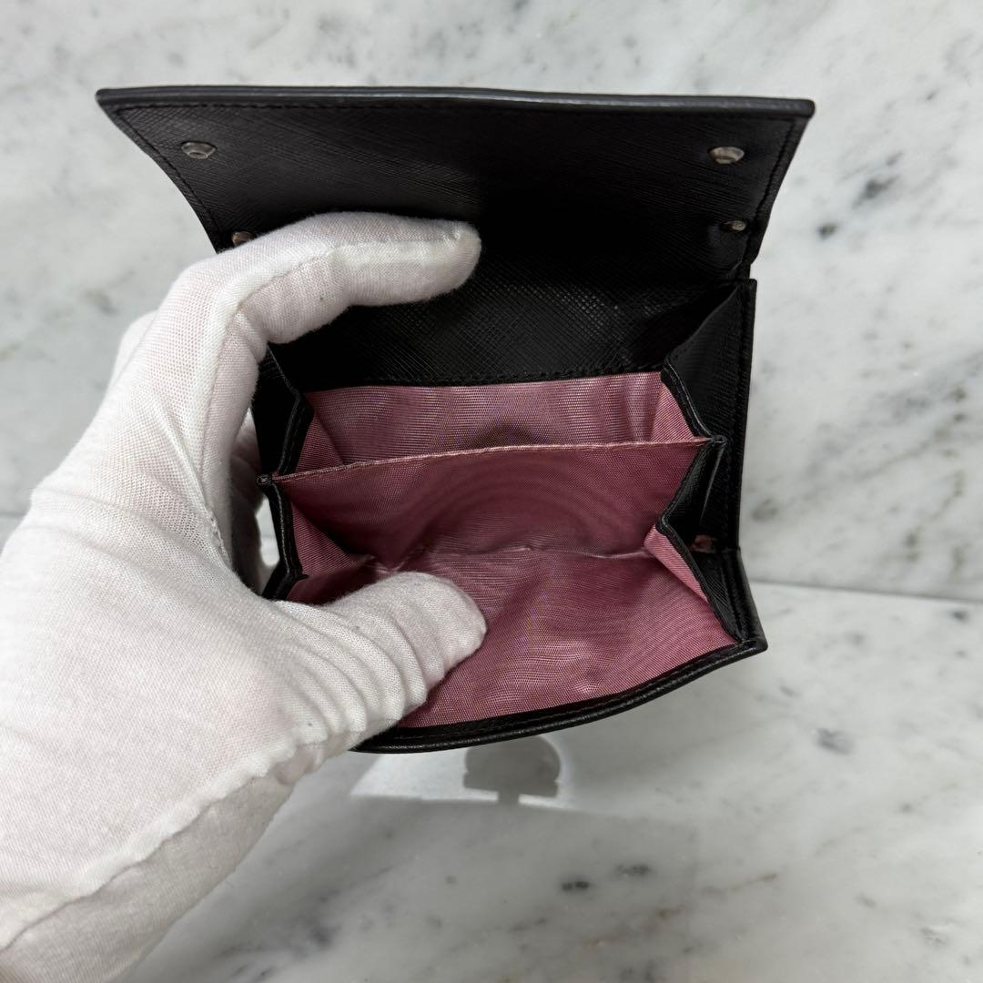 美品 サルヴァトーレフェラガモ 三つ折財布 ガンチーニ 銀 SILVER 黒