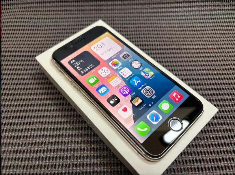 iphoneSE3 64g 純正新品 Reseller battery 100％