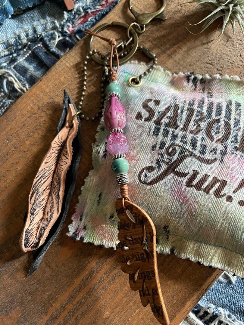 No.144フェザー with ヒノキチップチャーム‪·̩͙꒰ঌ