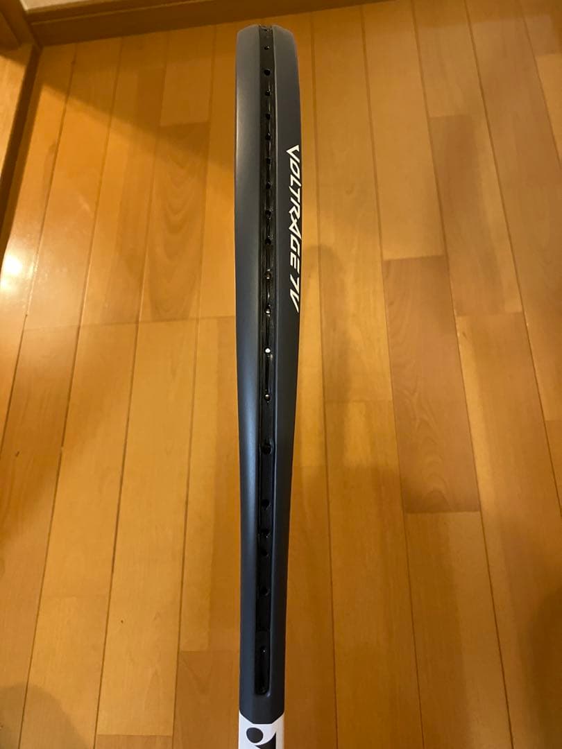 YONEX OVOLTRAGE 7V ホワイト/グレー UL1サイズ