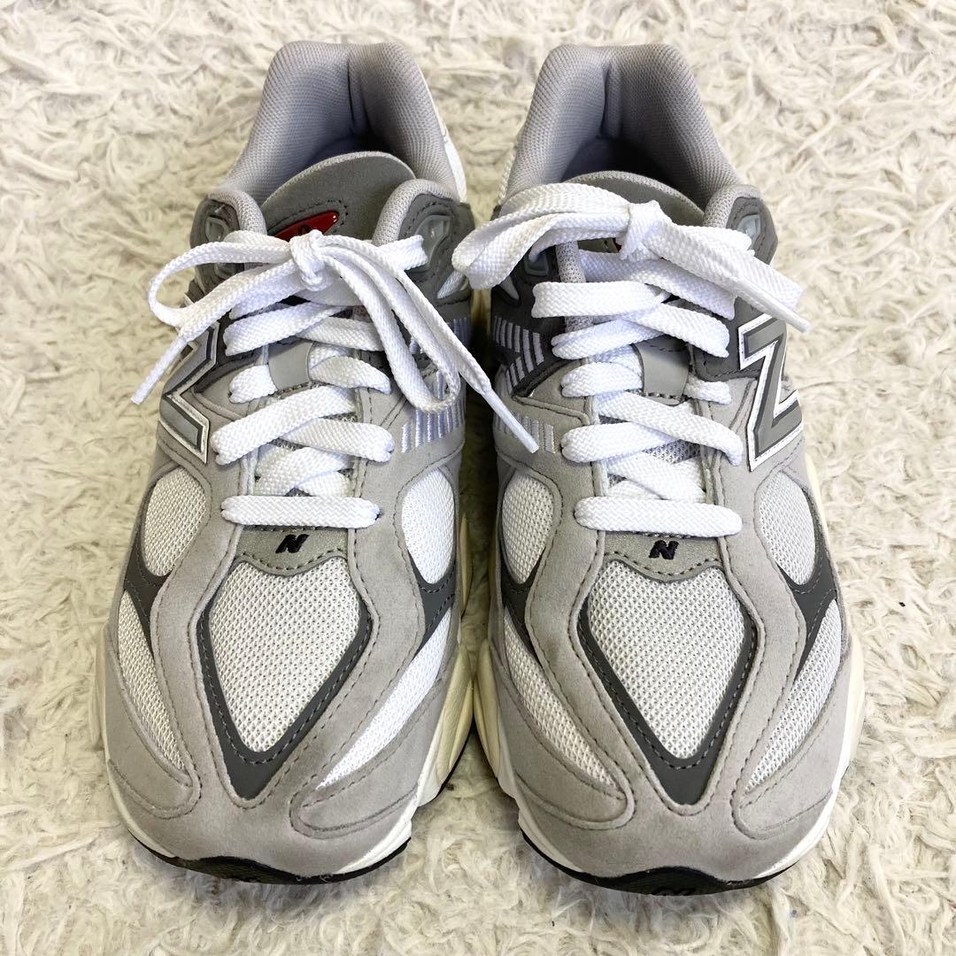 美品 New Balance 9060 グレー 23.5cm 厚底スニーカー