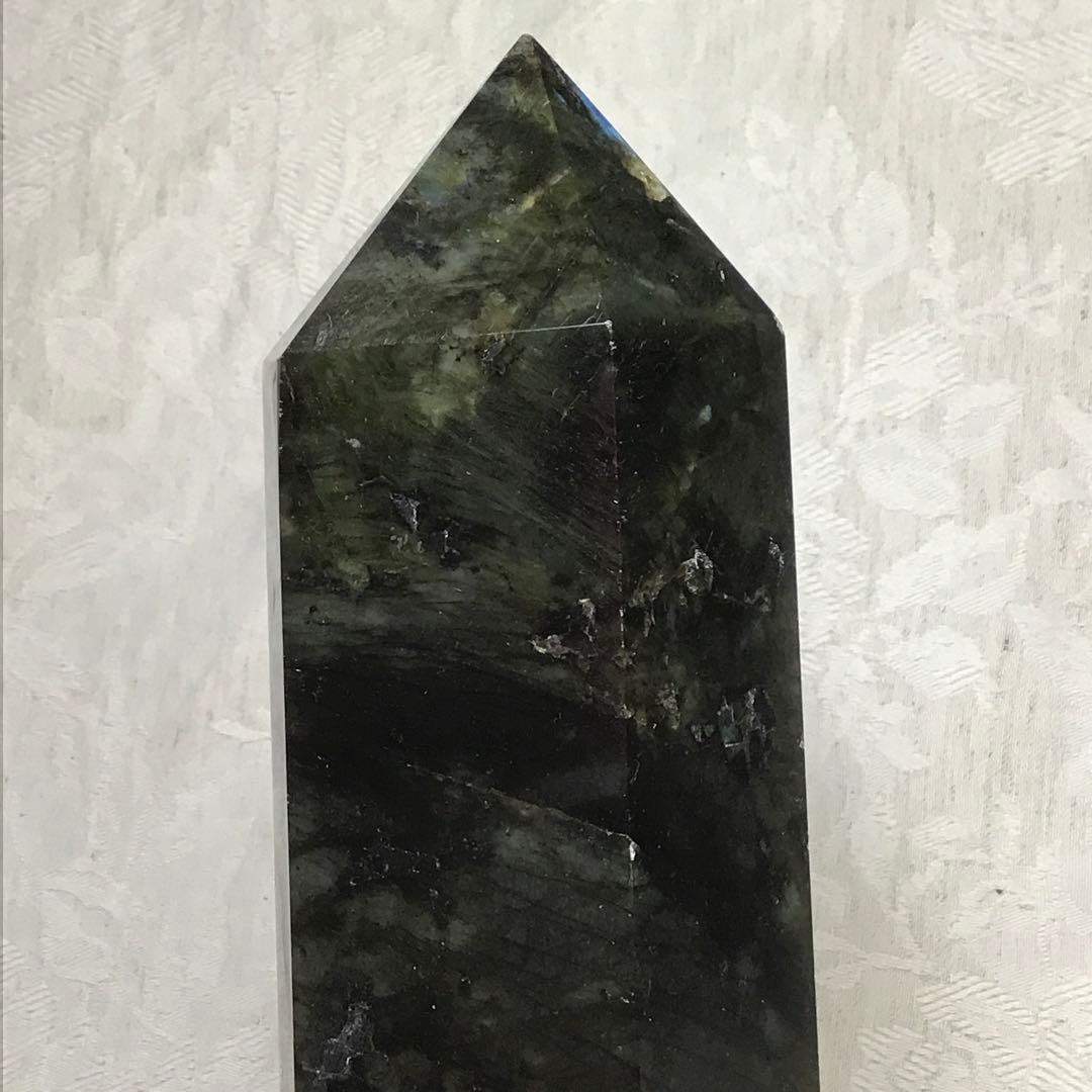 約3Kg 大きい ラブラドライト 六角柱 マダガスカル産 曹灰長石