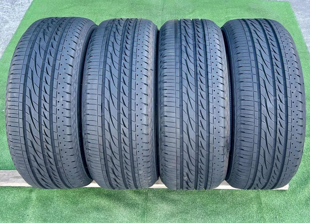 215/55 R17 BRIDGESTONE REGNOラジアルタイヤ2024年