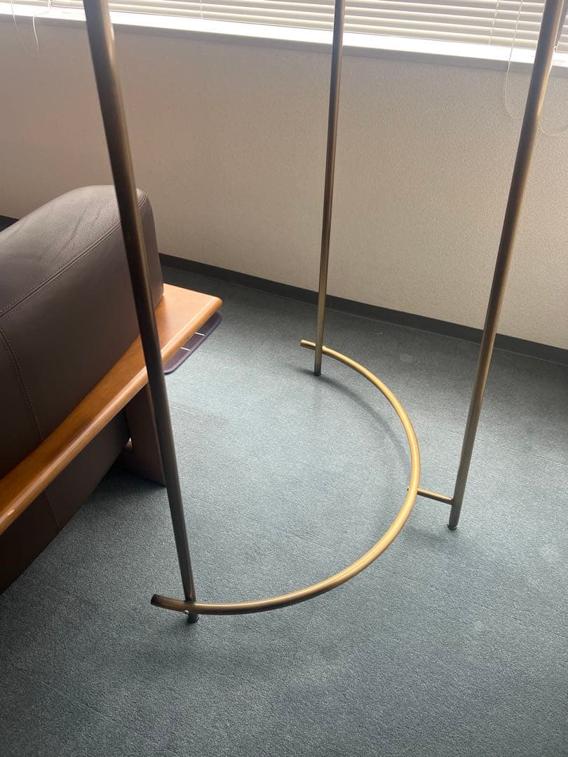 アンティークハンガーラック　ゴールド色