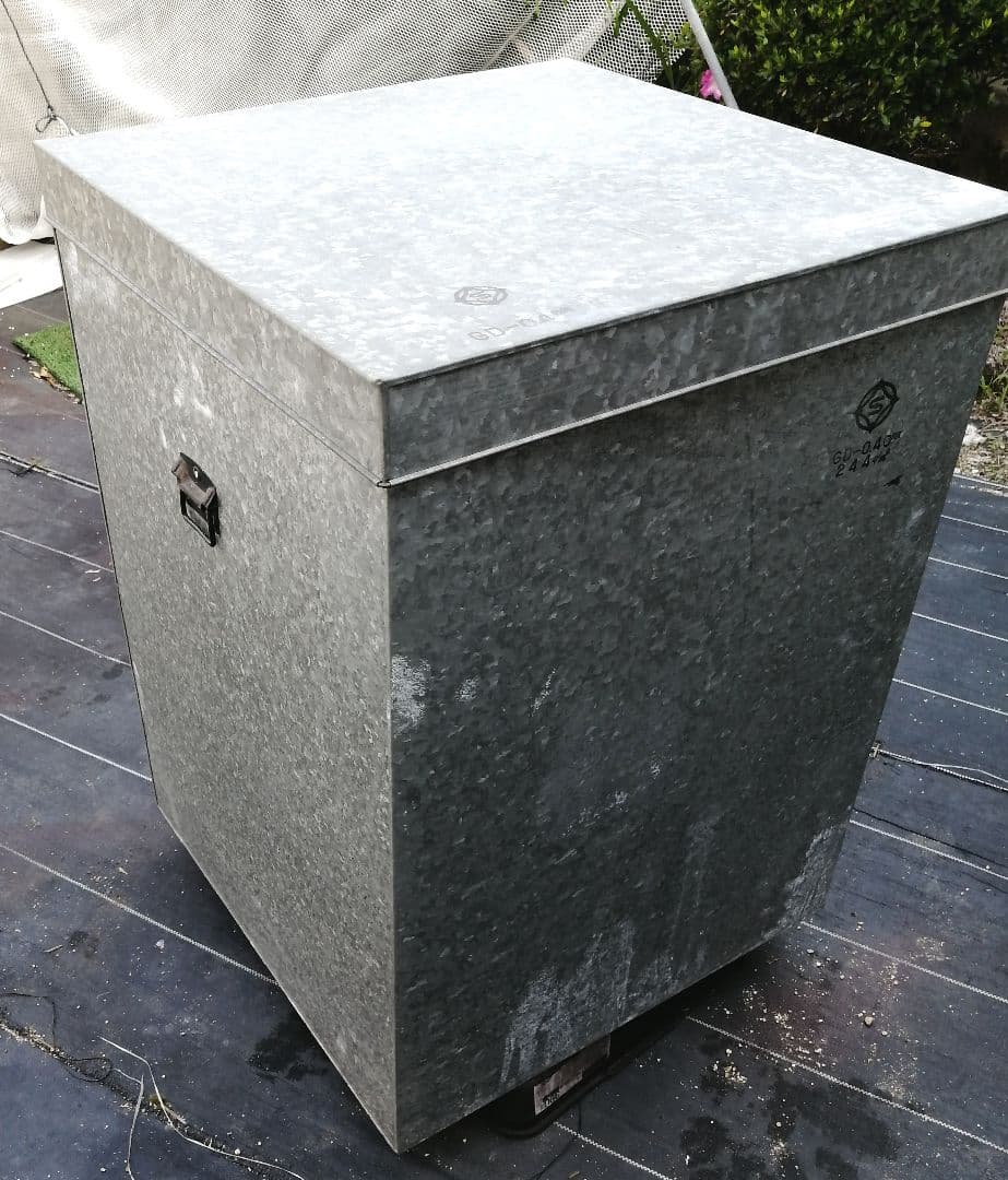 ブリキ箱　収納　レトロ　大きい　座布団収納　インテリア　台