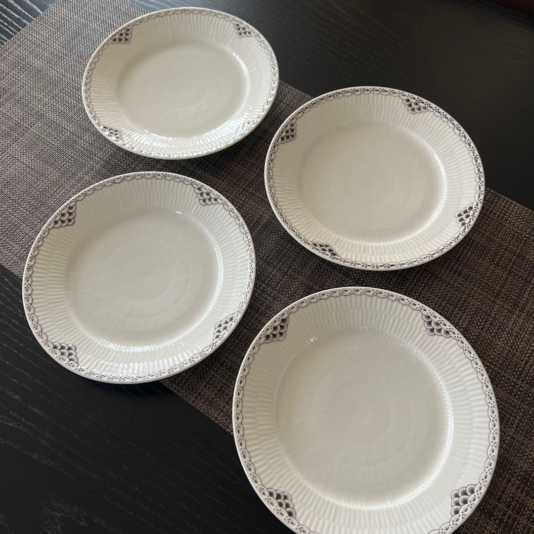 値下げ　  ブラックレース　22cm 4枚セット