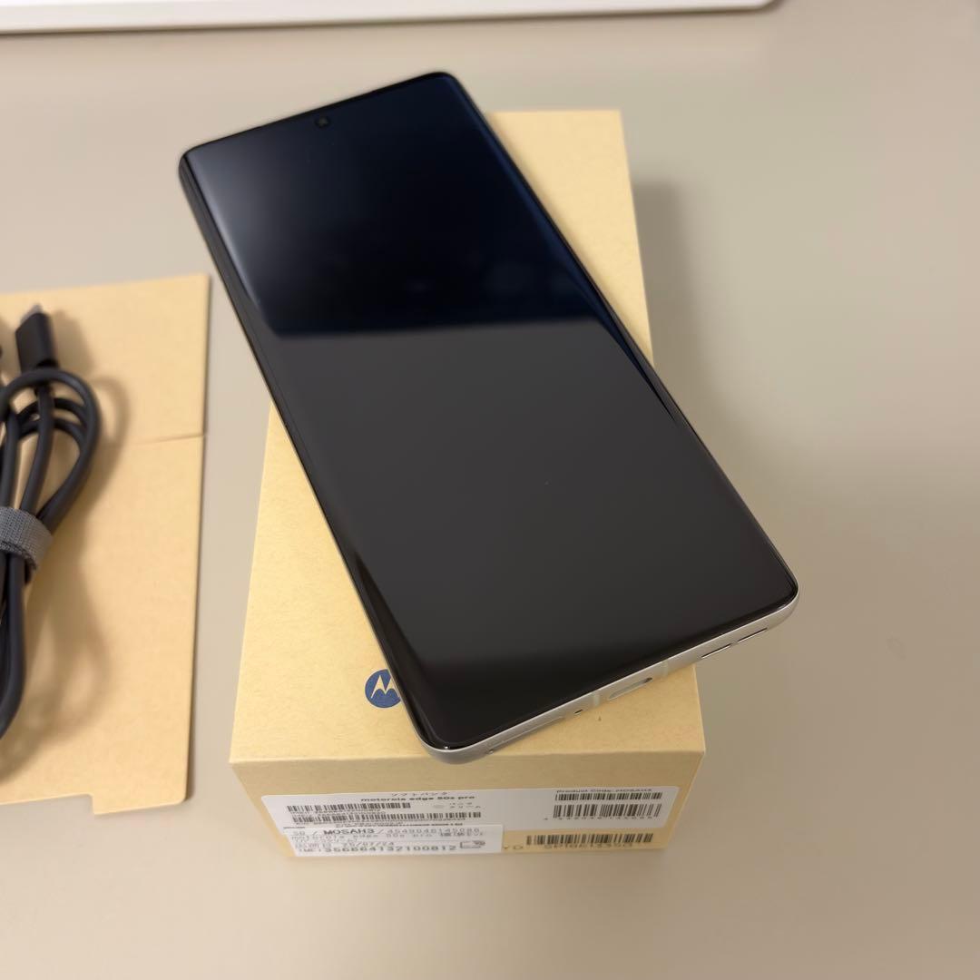 motorola edge 50s Pro 本体
