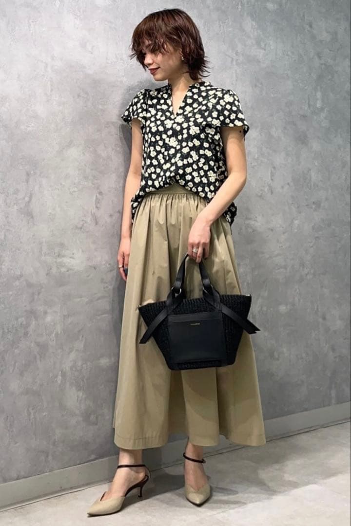 TOMORROWLAND Ballseyフラワープリント フレアスリーブブラウス