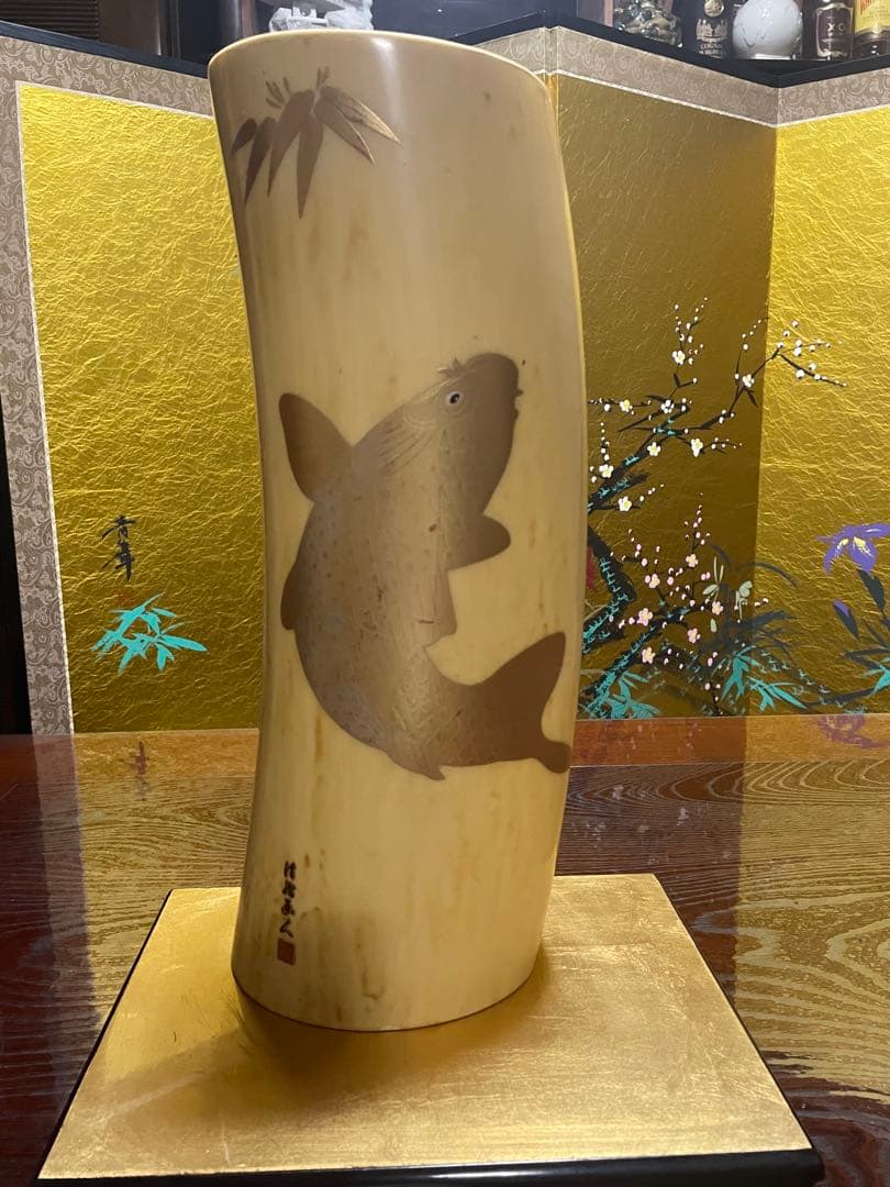 花瓶　金鯉絵柄