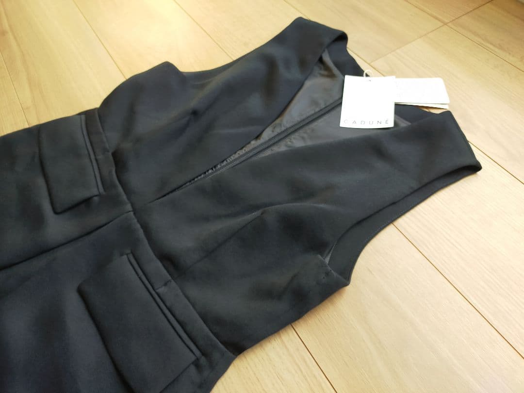 新品CADUNE カデュネ ハートカットオールインワン 黒36サイズ