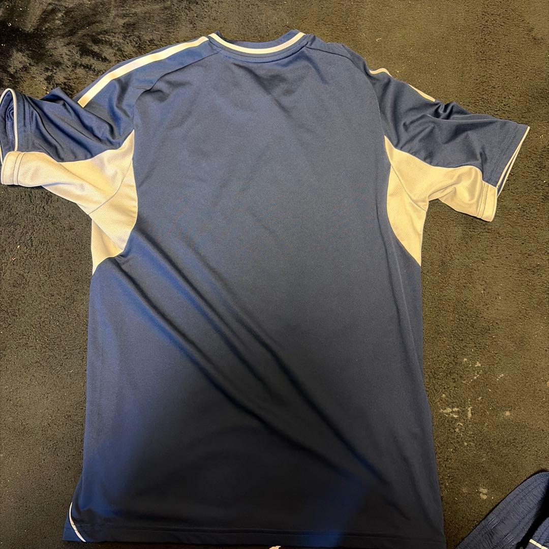 adidas 帝京第三サッカーウェア 91番 赤