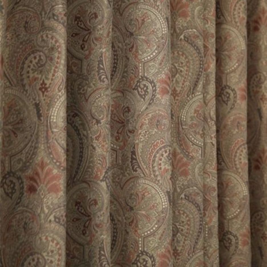 【匿名配送】ドレープカーテン：ルシェ/ペイズリー柄（レッド）ブラウン系