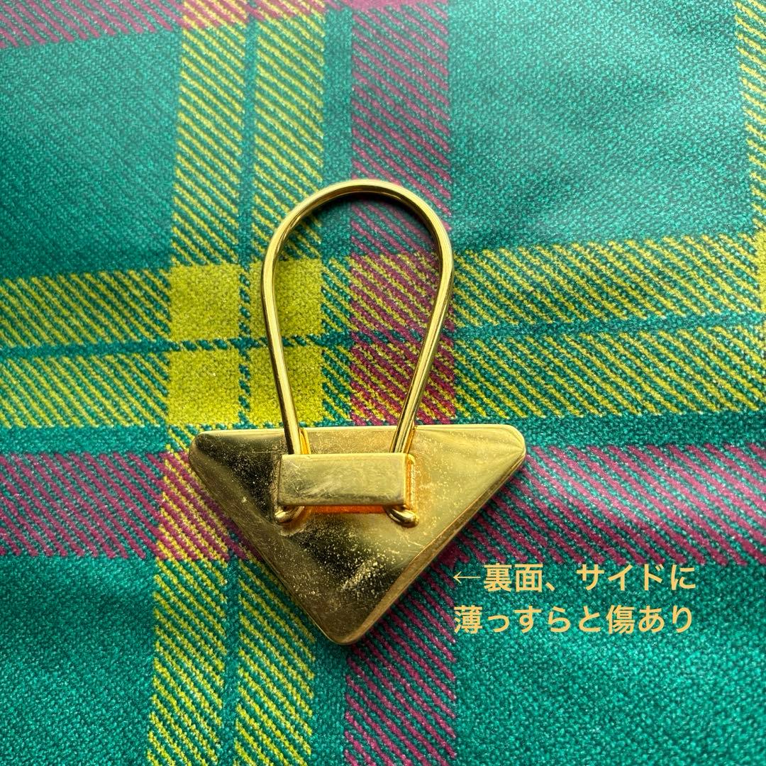 正規品♡PRADA プラダ 三角プレート チャーム キーリング ホワイト♡