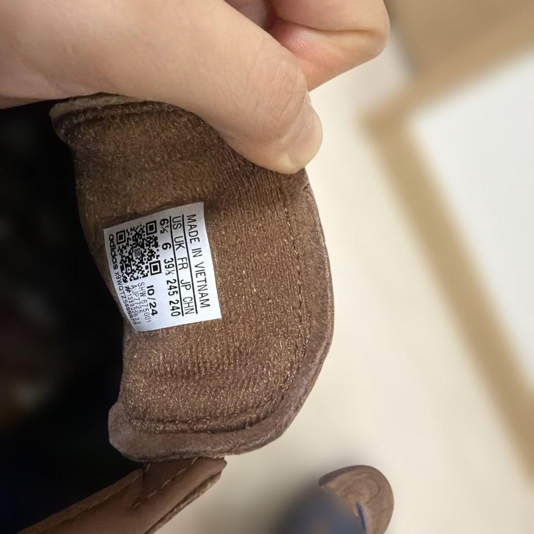 美品adidas ブラウン スエード スニーカー サイズ24.5