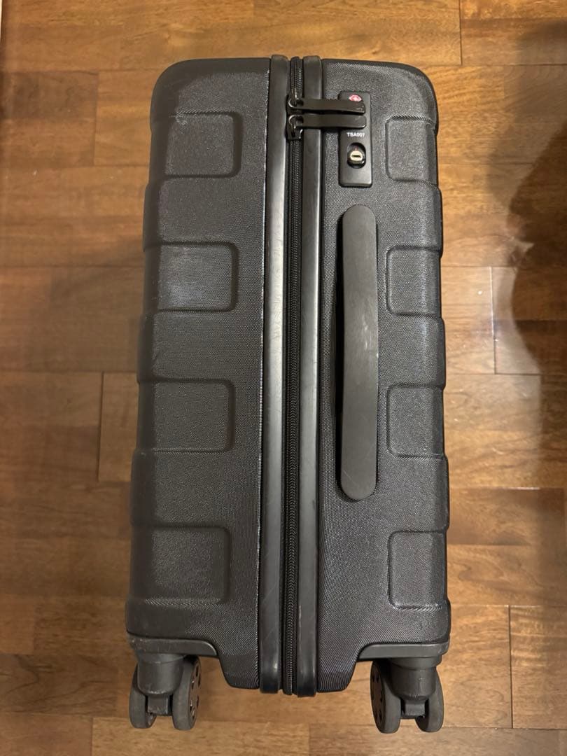 無印良品　バーを自由に調節できる　ハードキャリーケース（３６Ｌ）